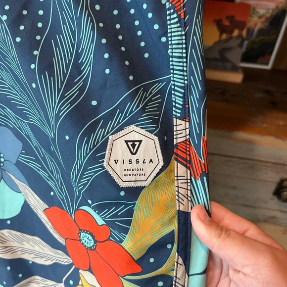 Vissla men’s Mo Bettah board shorts size Large (33 waist) - Picture 5 of 10